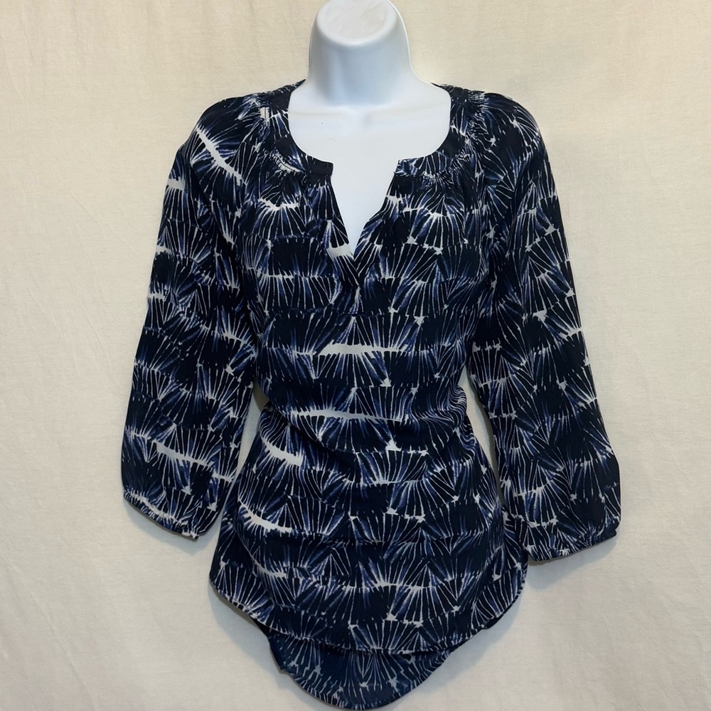 D-48 Cynthia Rowley 100% Silk Blue Black & White 1/2 Sleeve Blouse Size‎ XS